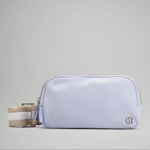 LULULEMON EVERYWHERE CROSSBODY BAG NWT